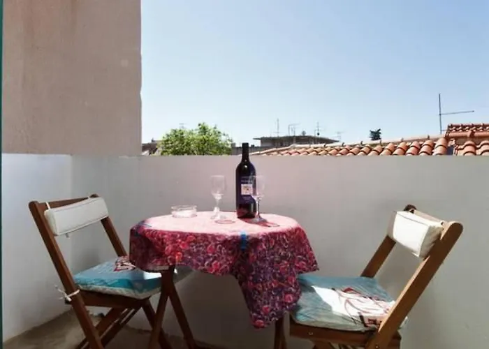 Mit Balkon Fuer Zwei Personen By Interhome Spalato