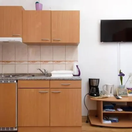 Mit Balkon Fuer Zwei Personen By Interhome * 스플리트