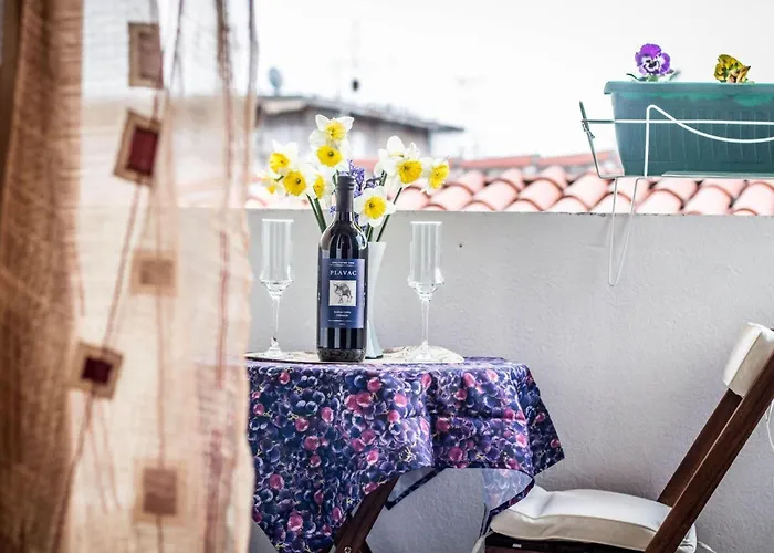 Mit Balkon Fuer Zwei Personen By Interhome Apartamento *